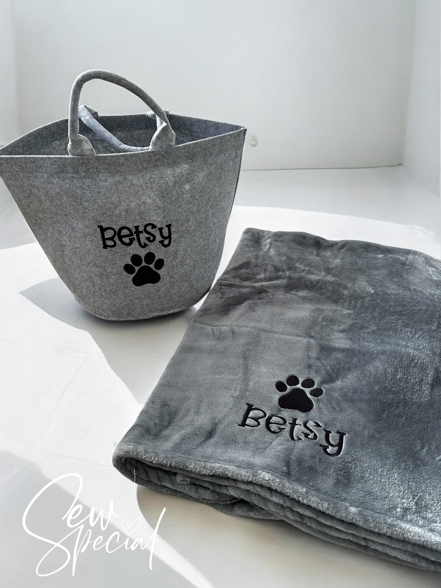 Personalised pet toy box